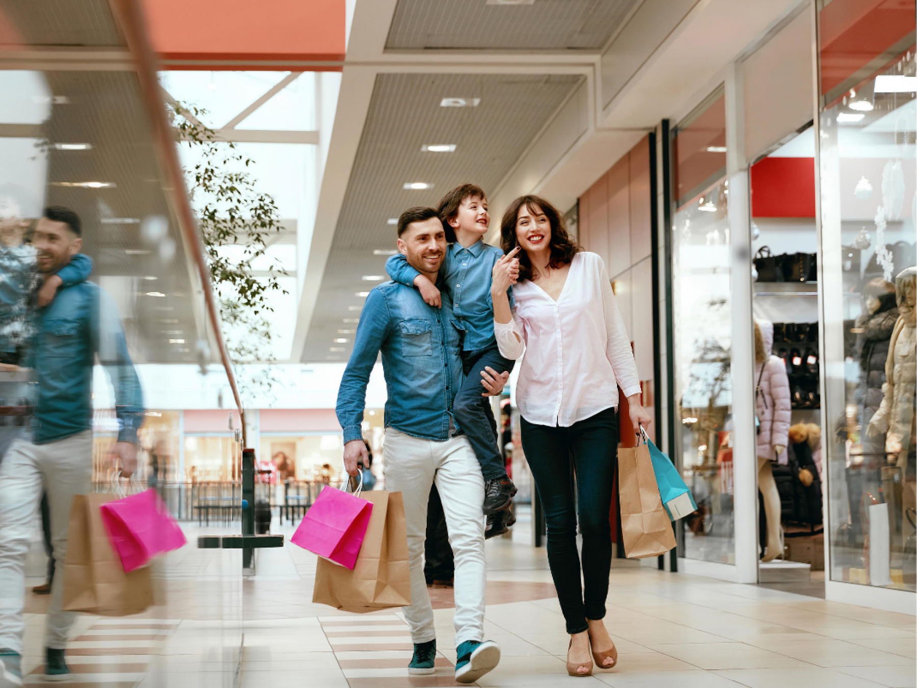 Galeria Handlowa Plaza I Pestka - 1 500 m